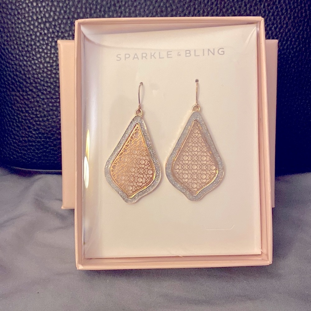 Hook wire earrings